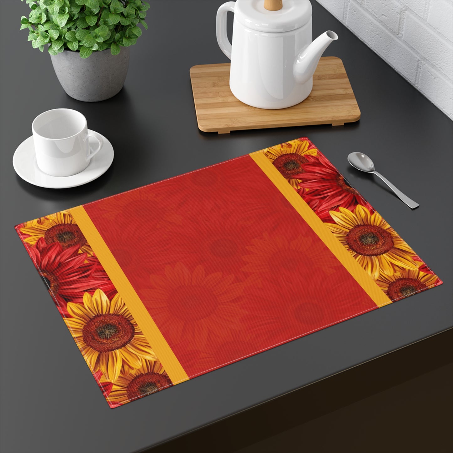 Crimson Gold Placemat, 1pc