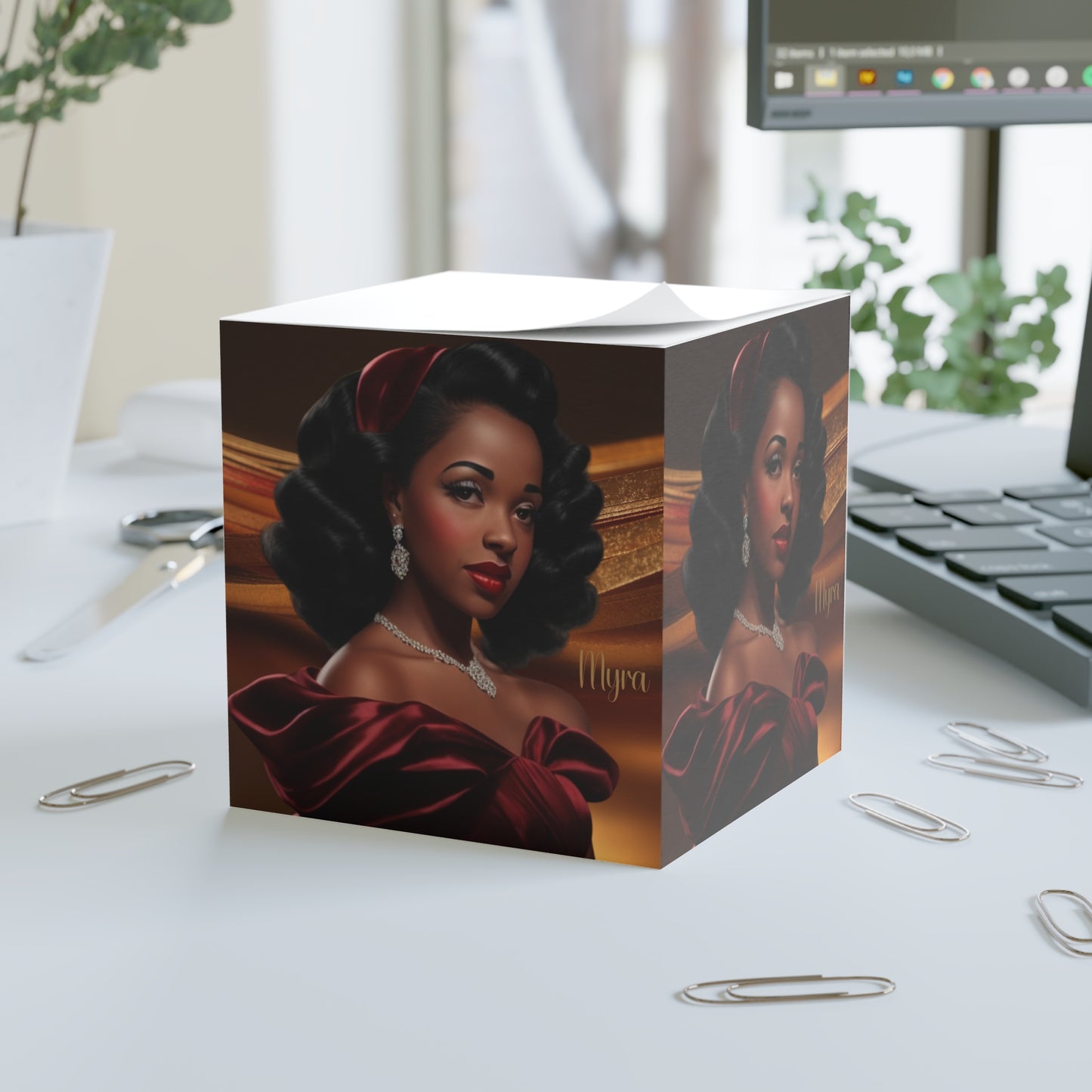 Retro Glam Girls (Myra) Note Cube